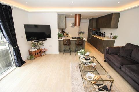 2 bedroom flat for sale, 1307 - 1321London Road, Leigh-On-Sea