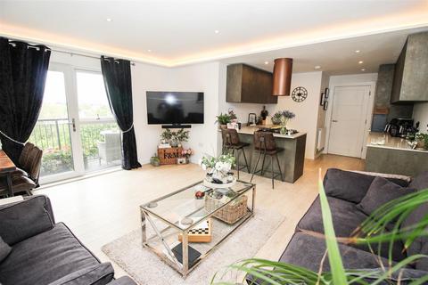 2 bedroom flat for sale, 1307 - 1321London Road, Leigh-On-Sea