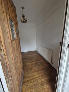 3 bedroom house to rent, Lakenheath, London, N14