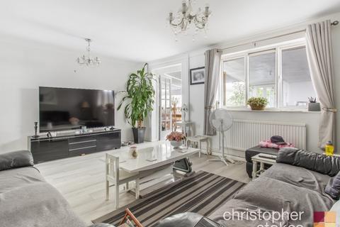 undefined, Elderbek Close, Cheshunt, Hertfordshire, EN7 6HT