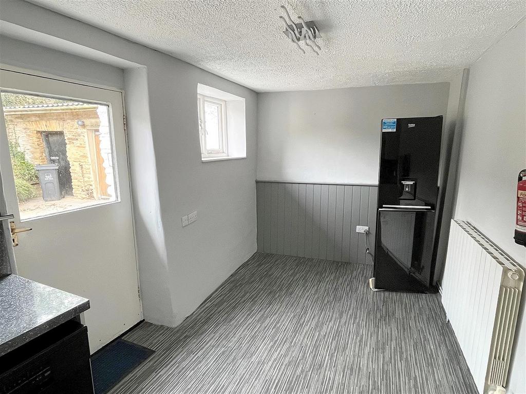 Dining Area.jpg