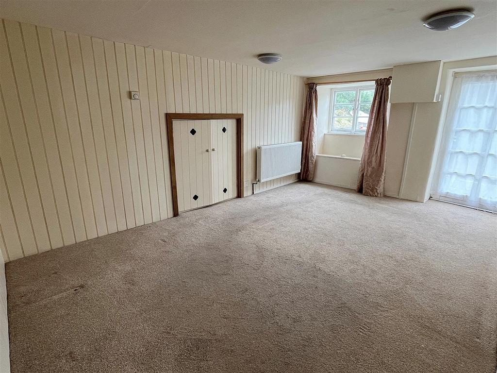 Bedroom One.jpg