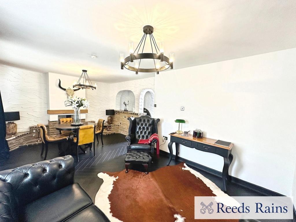 Living/Dining Area