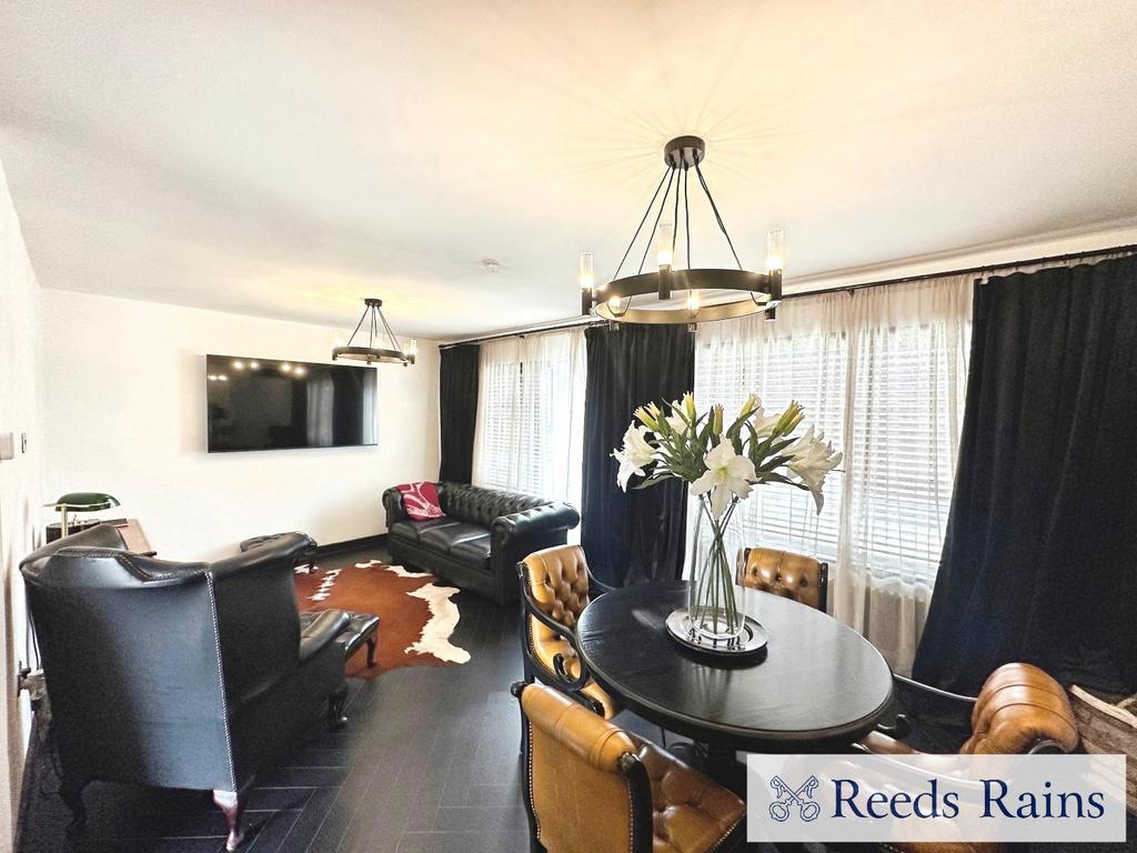 Living/Dining Area