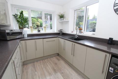3 bedroom detached house for sale, Scotts Green Close, Dudley DY1