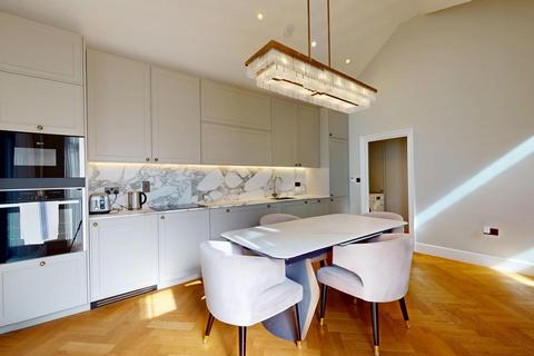 4 bedroom flat to rent, Wimpole Street, London W1G