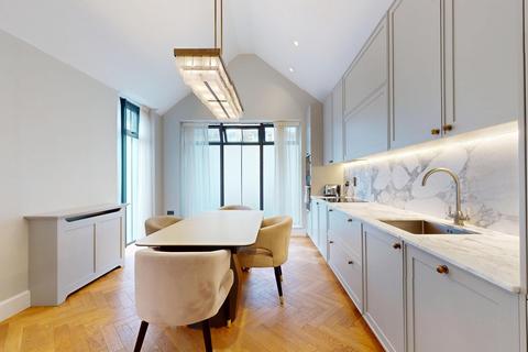 4 bedroom flat to rent, Wimpole Street, London W1G