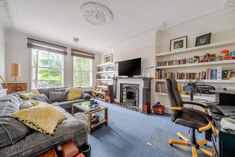 2 bedroom flat for sale, Bedford Hill, Balham, London, SW12
