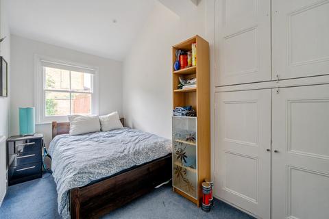 2 bedroom flat for sale, Bedford Hill, Balham, London, SW12