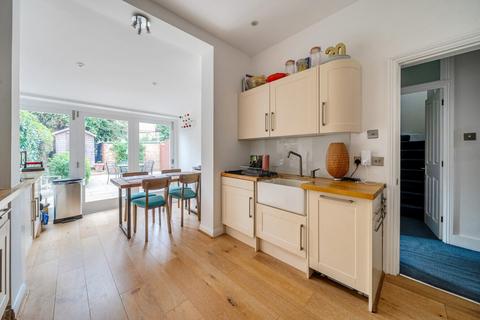 2 bedroom flat for sale, Bedford Hill, Balham, London, SW12