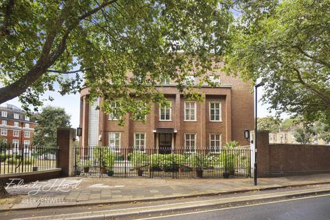 Rosebery Avenue, LONDON