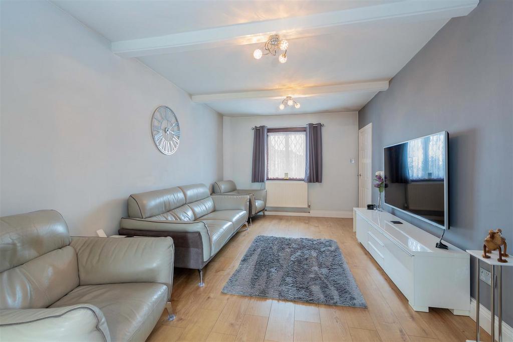 14 Elliman Avenue-10.jpg