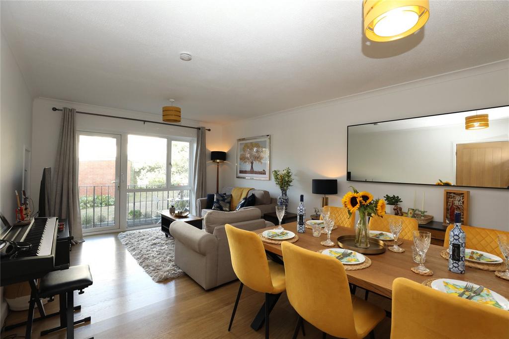 Living/Dining Room