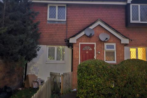 2 bedroom flat to rent, Yiewsley, West Drayton UB7