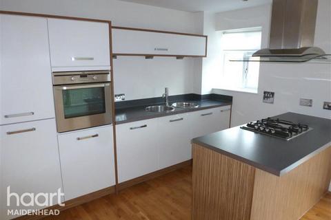 2 bedroom apartment to rent, Crown Lane, Maidenhead