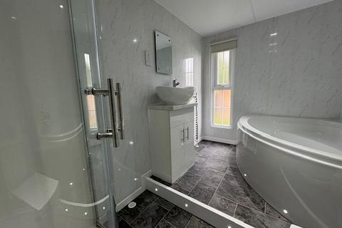 undefined, Scarborough