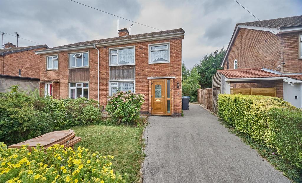 104 Featherston Drive BB 10.jpg