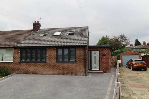 3 bedroom semi-detached bungalow for sale, Shirley Avenue, Hyde