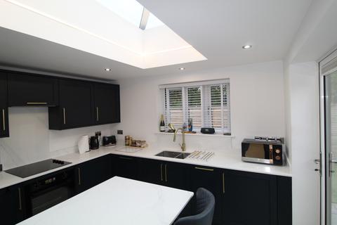3 bedroom semi-detached bungalow for sale, Shirley Avenue, Hyde