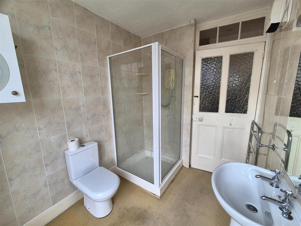 Shower room.jpg