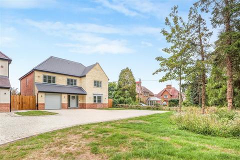 5 bedroom detached house for sale, Banbury Road, Gaydon