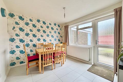 3 bedroom semi-detached house for sale, Pankhurst Close, Bexhill-on-Sea, TN39