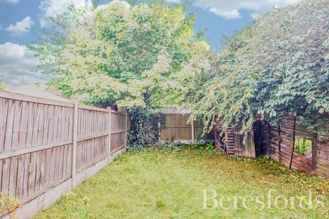 28 Barleyfields, Witham, CM8 2FD