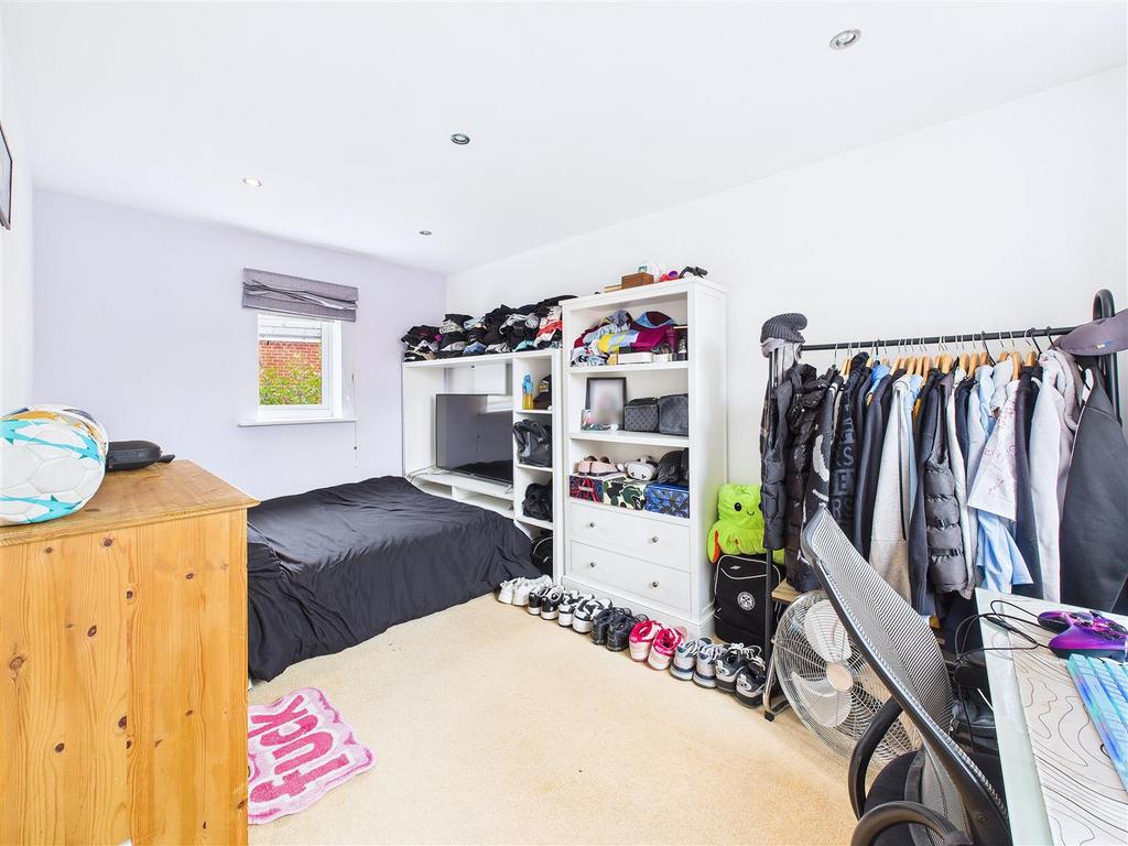 CAM04366 G0-PR0121-STILL010.jpg