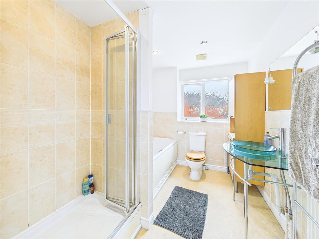 CAM04366 G0-PR0121-STILL008.jpg