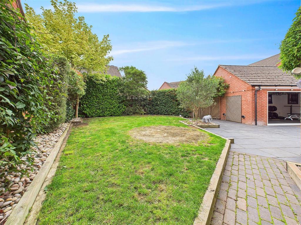 CAM04366 G0-PR0121-STILL045.jpg