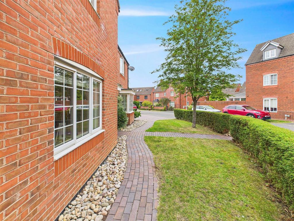 CAM04366 G0-PR0121-STILL057.jpg