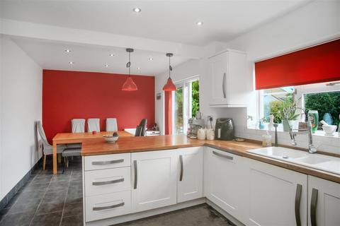 3 bedroom detached house for sale, Avebury Way, East Hunsbury