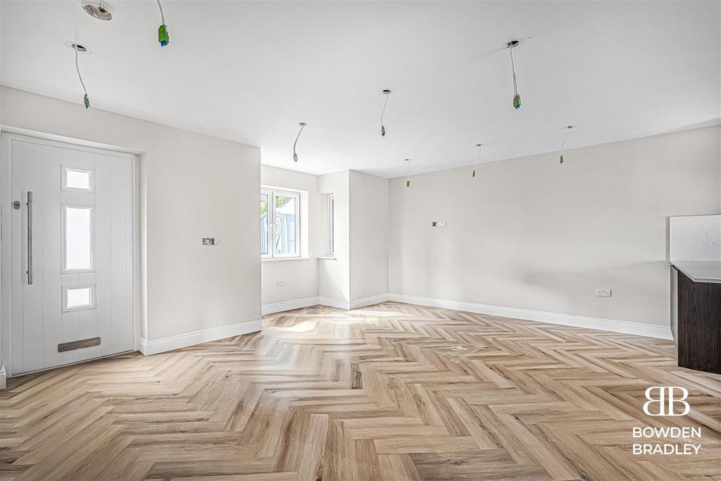 Kitchen / Lounge