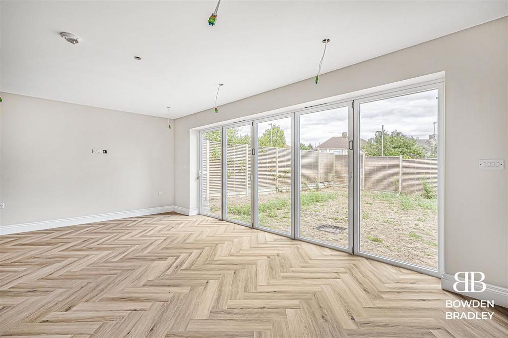 Kitchen / Lounge