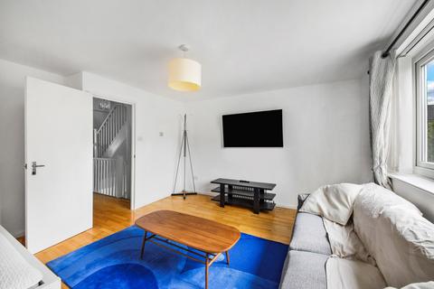 3 bedroom terraced house for sale, Inglewood Close, London, E14