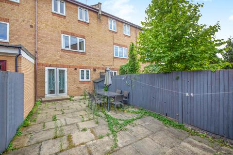 3 bedroom terraced house for sale, Inglewood Close, London, E14