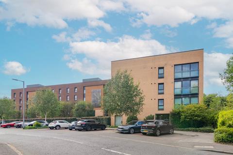 2/1, 2 Haggs Gate, Glasgow, G41 4BB