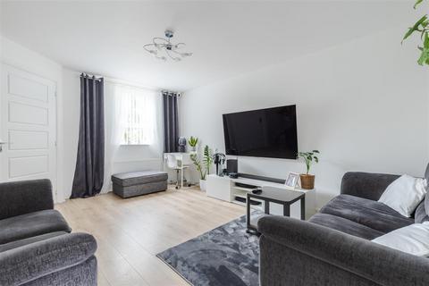37 Harrier Close, Scunthorpe, DN16 3JR