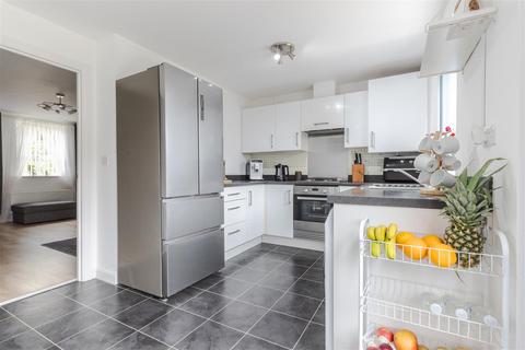 37 Harrier Close, Scunthorpe, DN16 3JR