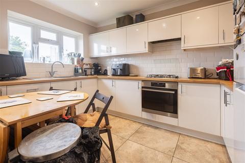 1 bedroom flat for sale, Borders Lane, Loughton