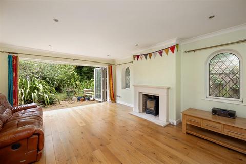 27 Beechwood Close, Brighton, BN1 8EP