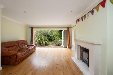 27 Beechwood Close, Brighton, BN1 8EP