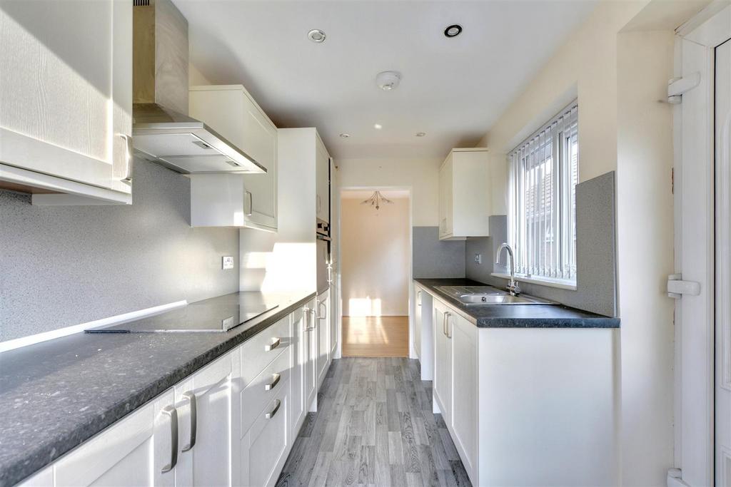 Kitchen 1.jpeg