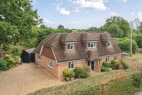 4 bedroom detached house for sale, Hookley Lane, Godalming GU8