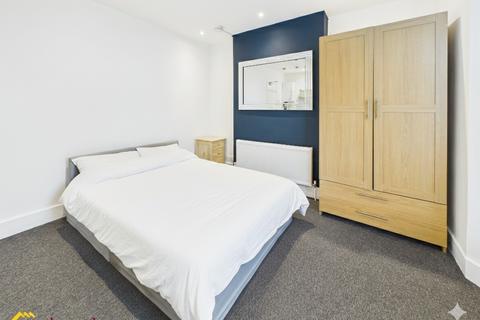 1 bedroom in a house share to rent, High Street, Aylesbury HP20