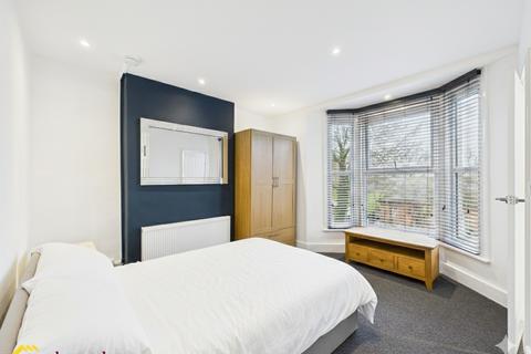 1 bedroom in a house share to rent, High Street, Aylesbury HP20