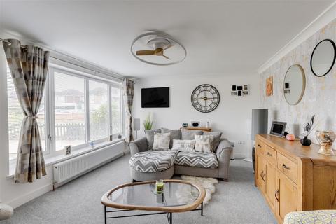 undefined, Walk Mill Drive, Hucknall NG15