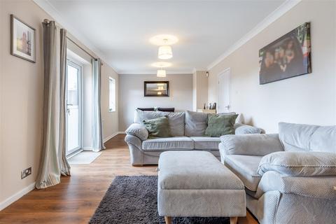 72 Beamish Close, North Weald, Epping, CM16 6JW