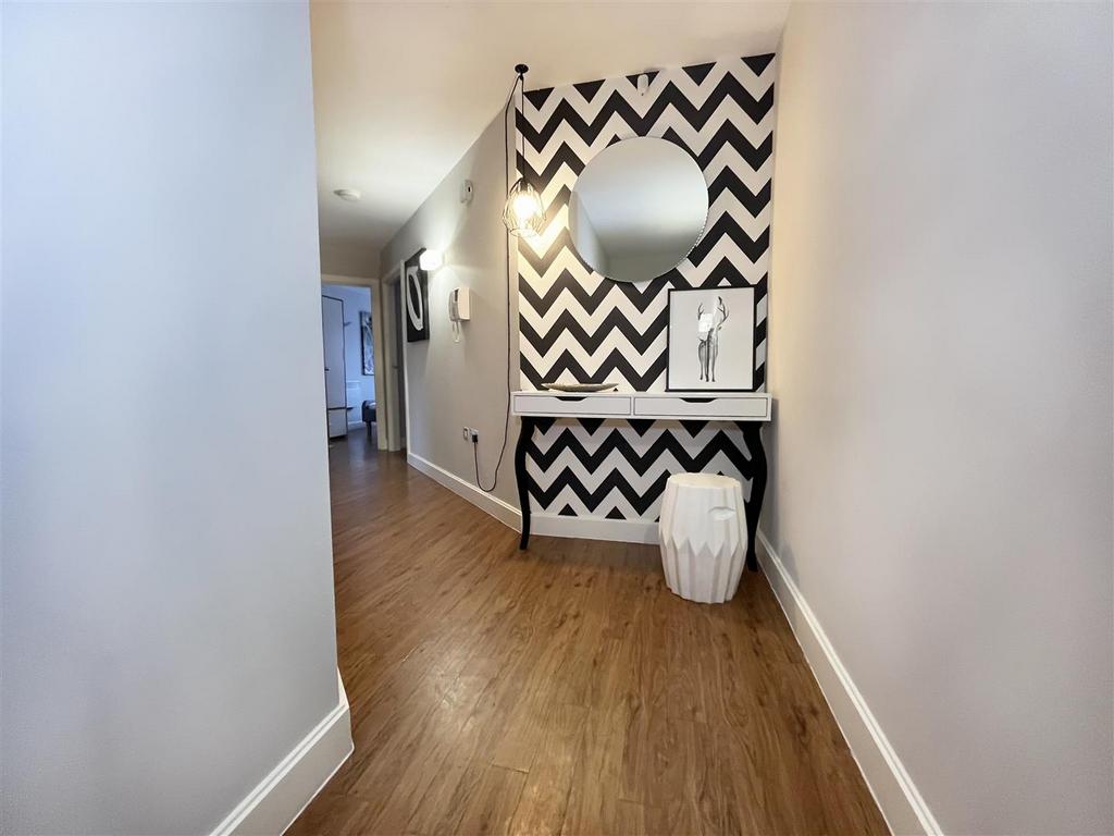 Hallway.png