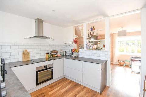 31 Bremeridge Road, Westbury, BA13 3UD